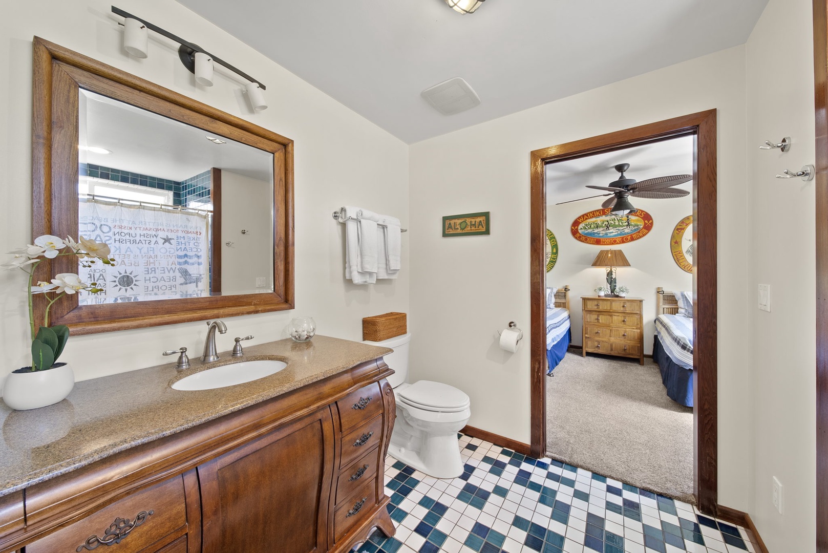 Waialua Vacation Rentals, Hale Oka Nunu - The Jack-and-Jill bath is shared with Guest Bedroom 3