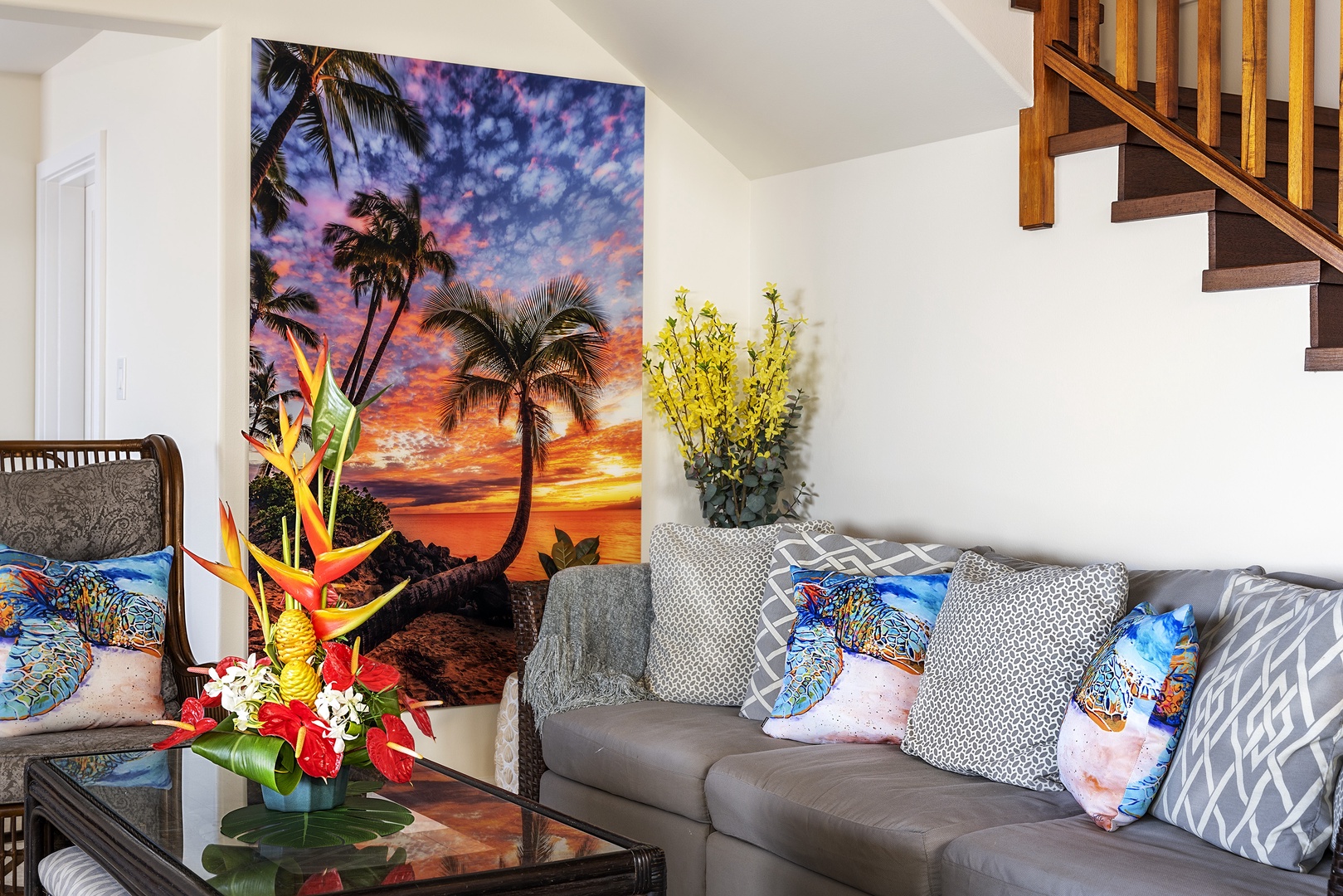 Kailua Kona Vacation Rentals, Hale Pua - Breathtaking art work throughout