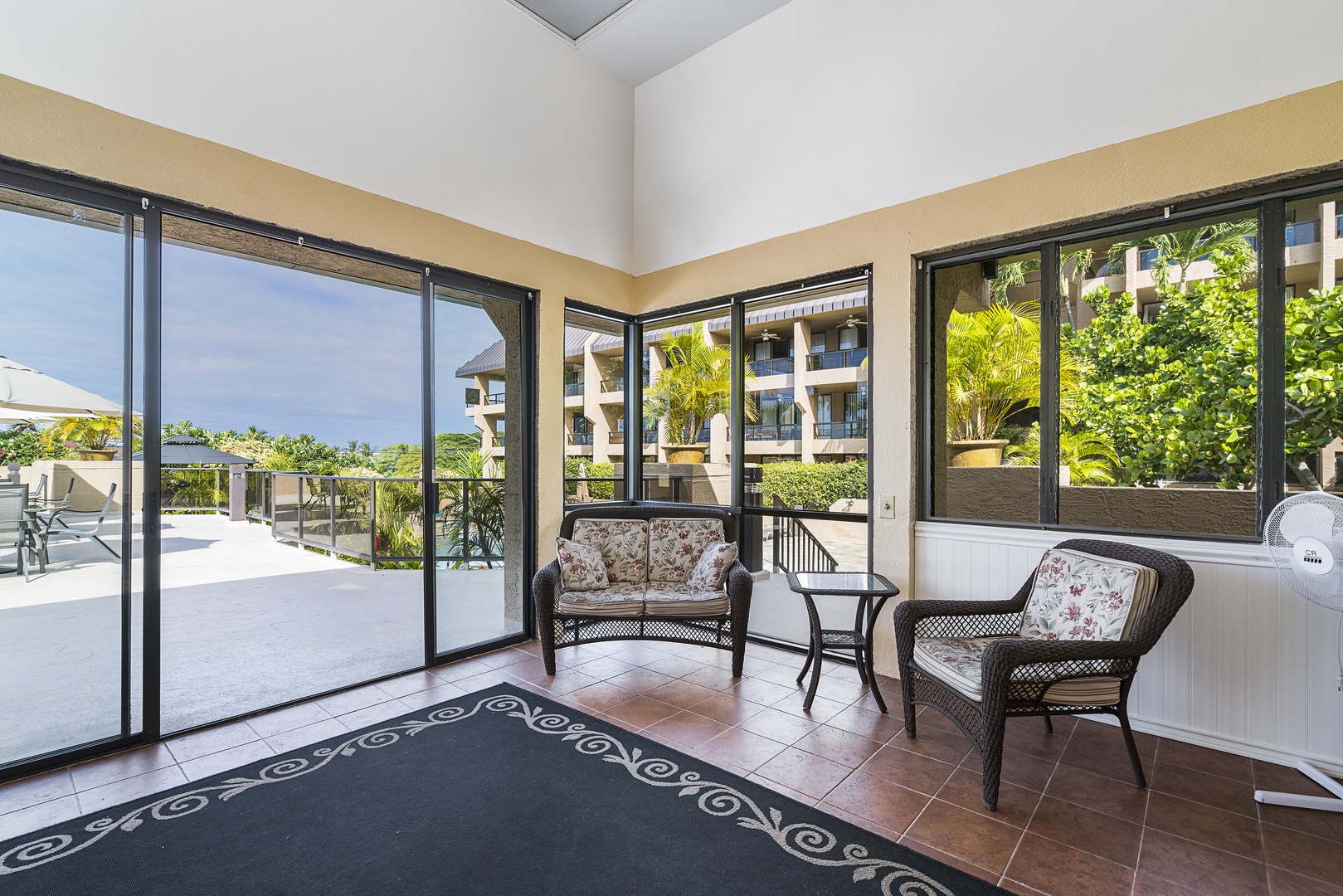 Kailua Kona Vacation Rentals, Kona Pacific B310 - Comfort room on site for an afternoon read