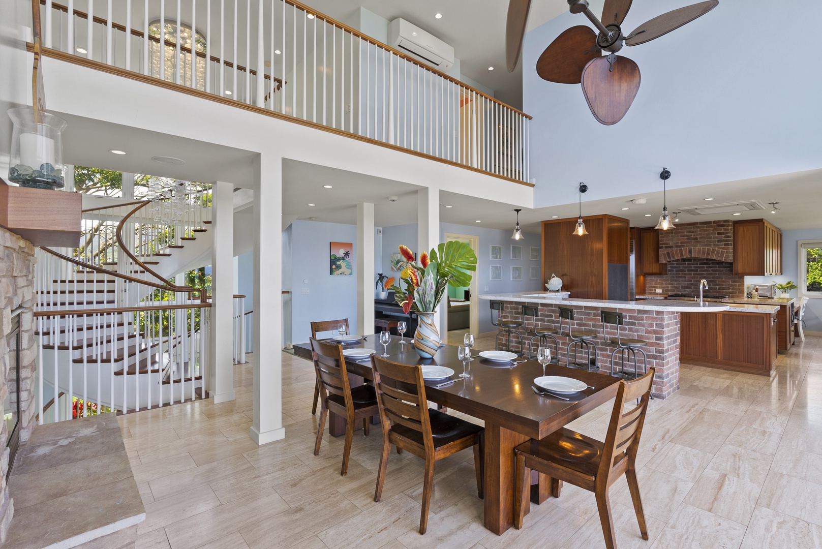 Waialua Vacation Rentals, Waialua Beachfront Getaway - Spacious dining room to get together with friends for a good meal
