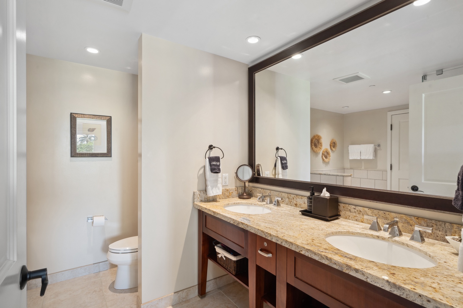 Lahaina Vacation Rentals, Honua Kai Konea 204 - The second bathroom at Honua Kai Konea 204 features granite counters and thoughtful, stylish design.