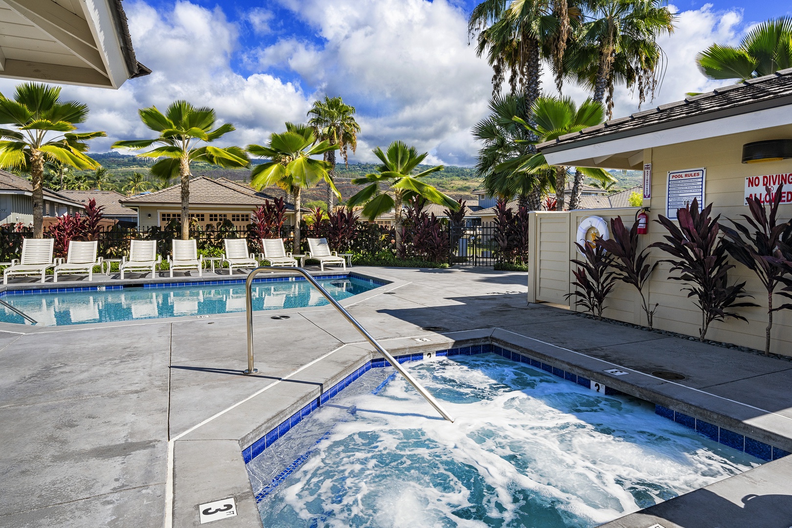 Kailua Kona Vacation Rentals, Green/Blue Combo - Complex hot tub