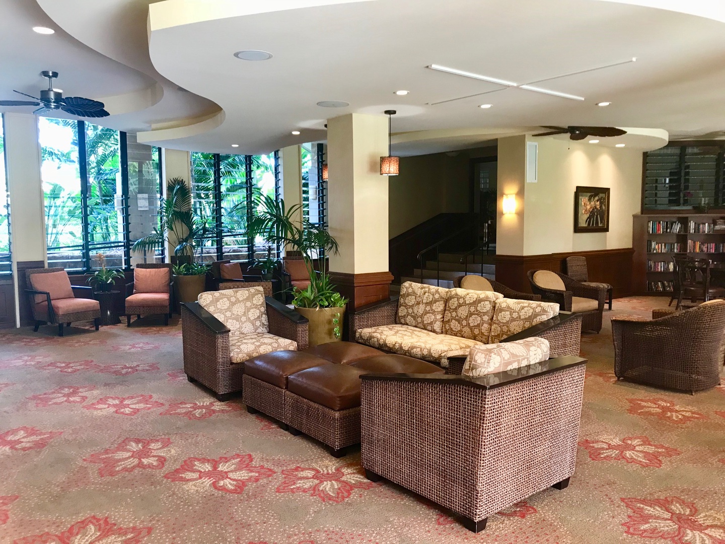 Lahaina Vacation Rentals, Maui Kaanapali Villas 292 - Huge lobby to relax in while waiting for your tour or taxi