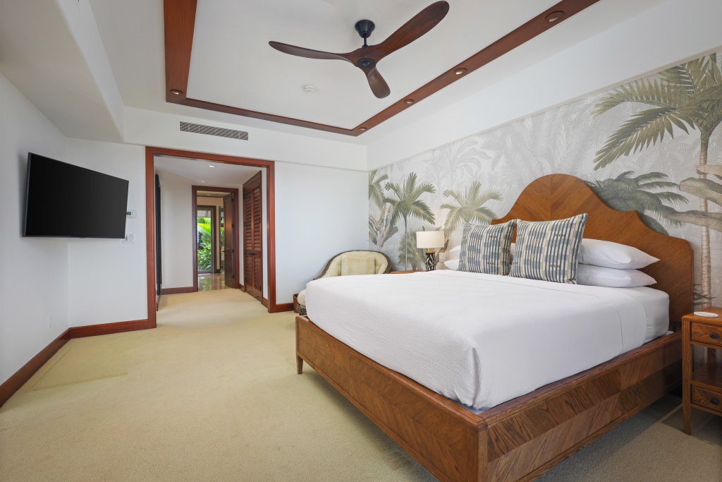 Kailua Kona Vacation Rentals, 3BD Ke Alaula Villa (217C) at Hualalai Resort - Primary bedroom suite with California King bed, lanai, walk-in closet and ensuite bath.