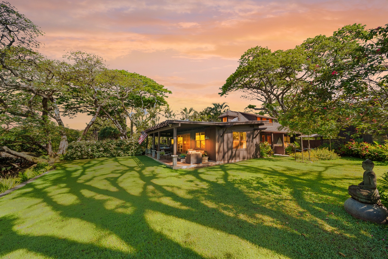 Haleiwa Vacation Rentals, Hale Anahulu - Hale Anahulu is private and secluded, perfect for a relaxing getaway