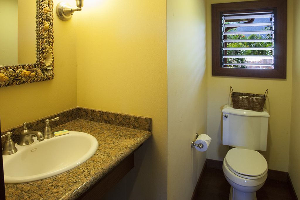 Hanalei Vacation Rentals, Hale Ylang Ylang TVNC-5108* - powder room