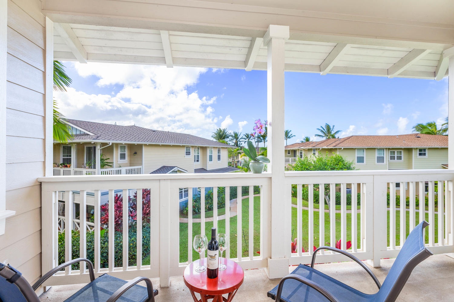 Princeville Vacation Rentals, Leilani Villa - Primary bedroom Lanai