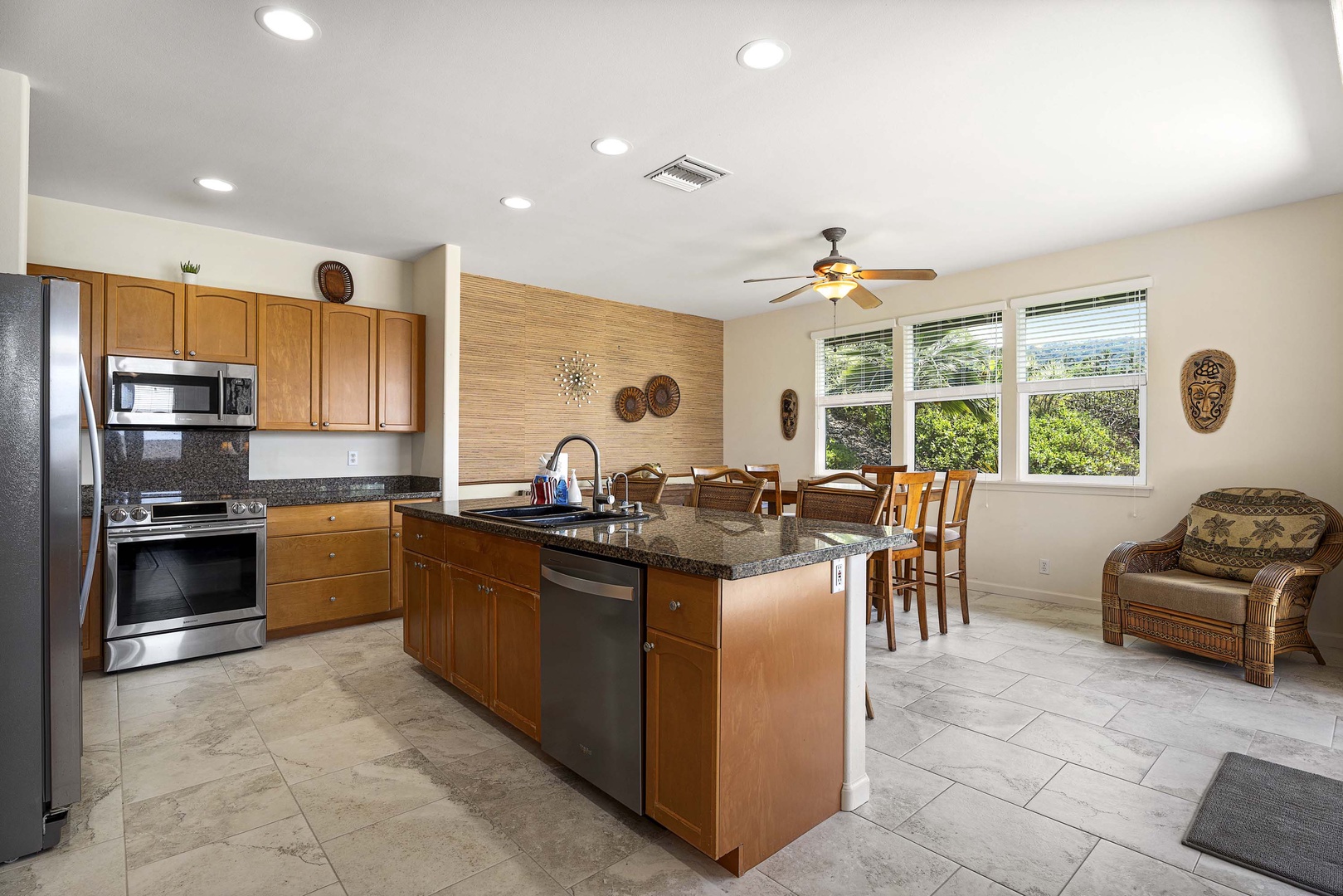 Kailua Kona Vacation Rentals, Kahakai Estates Hale - Centered on culinary creativity: our kitchen's versatile hub.