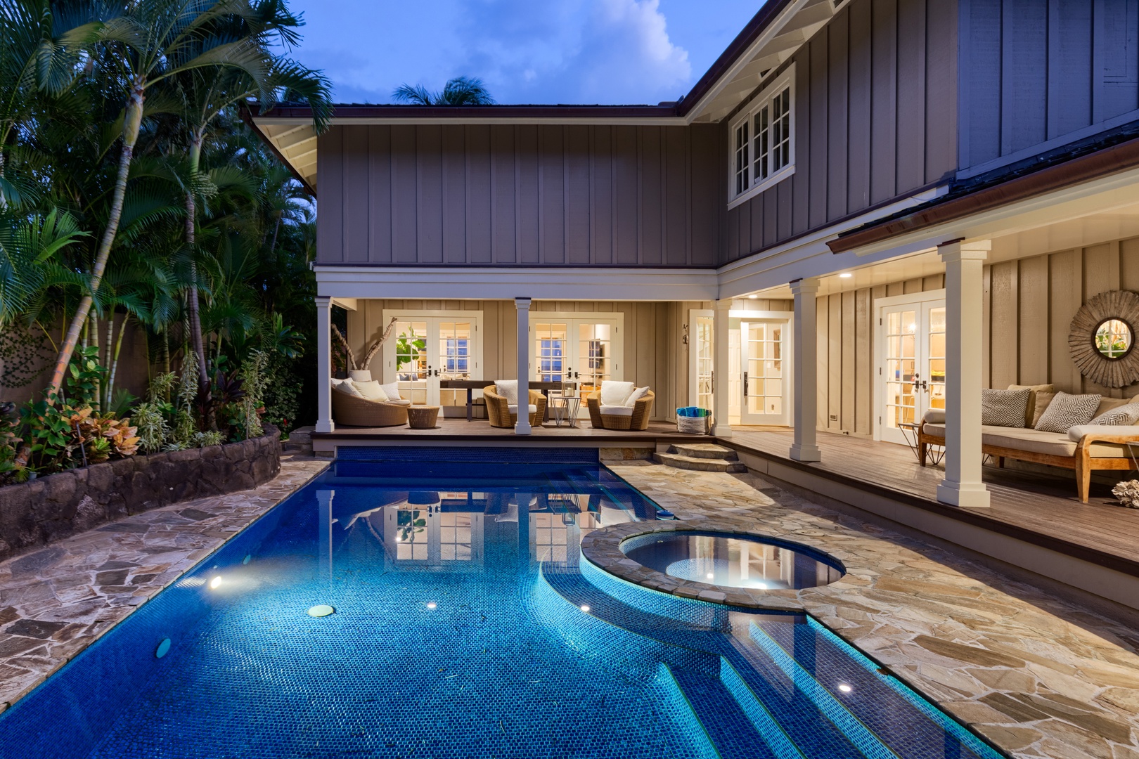 Honolulu Vacation Rentals, Moana Lani - Private Pool