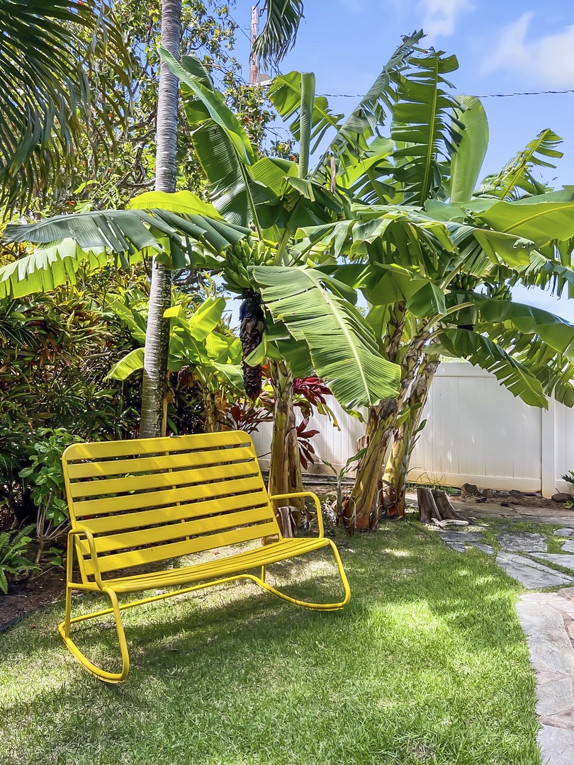 Kailua Vacation Rentals, Lanikai Ola Nani - Thoughtful garden seating adds a charming touch—perfect for reading, reflecting, or soaking up the sun beneath banana palms.