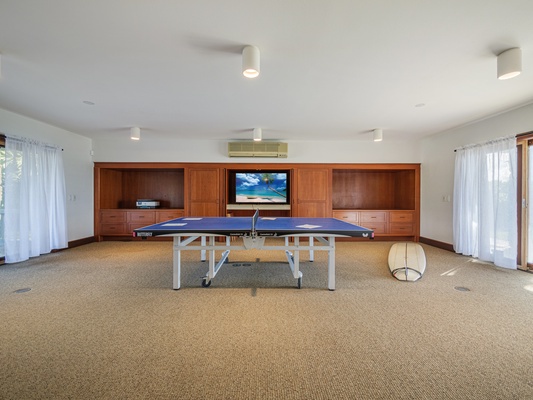 Waianae Vacation Rentals, Konishiki Beachhouse - 4BD - Come play in your spacious game room with ping-pong table, perfect for entertainment and fun.  