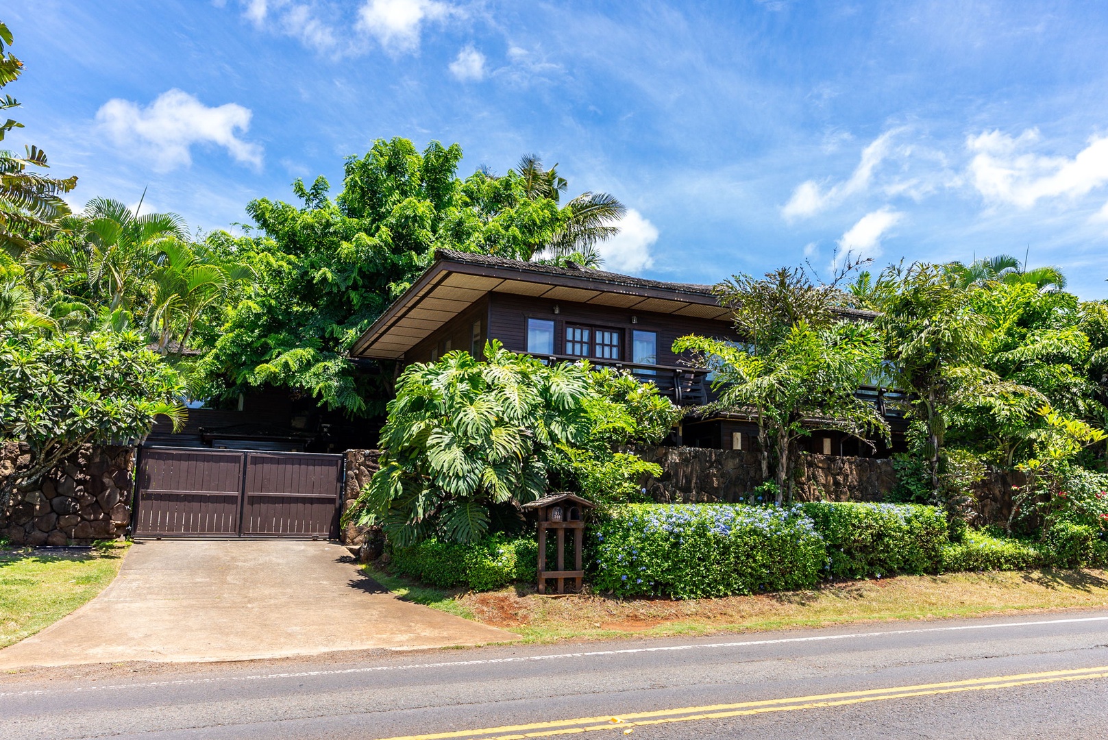 Haleiwa Vacation Rentals, Kealoha Tropical Beach Villa - Welcome home!