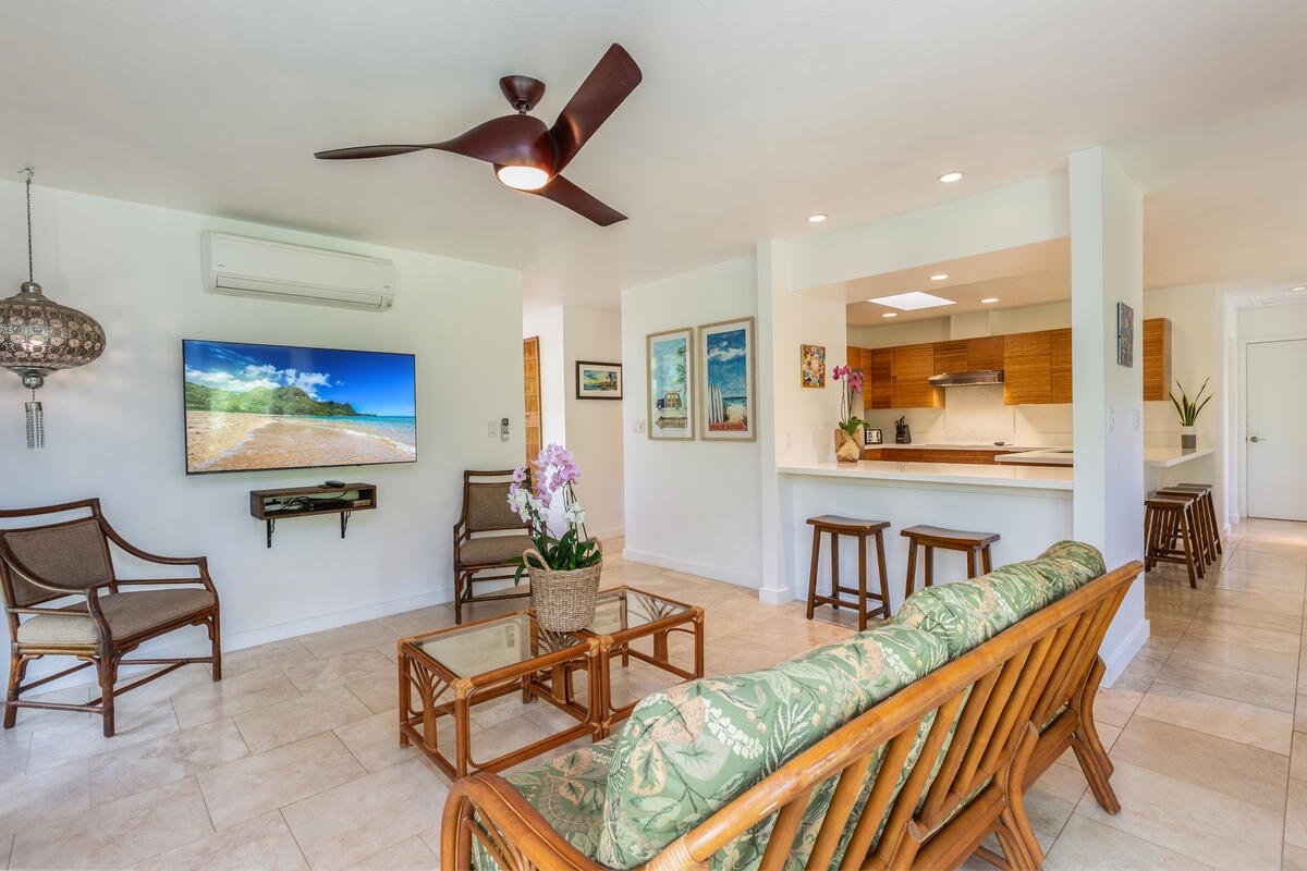 Princeville Vacation Rentals, Luana Hale - Second living area with TV
