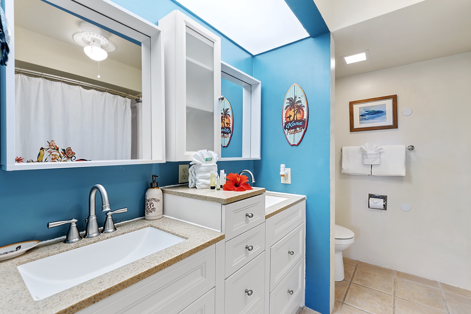 Kailua Kona Vacation Rentals, Casa De Emdeko 222 - Upgraded dual vanities in the bathroom