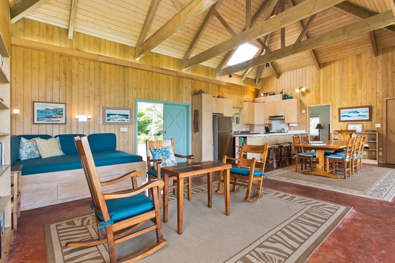 Laie Vacation Rentals, Waipuna Hale - Family gathering room.