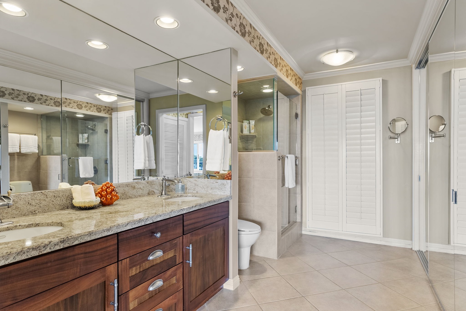 Honolulu Vacation Rentals, Hale Kaimana - Bathroom with classic touches and ocean views from every corner.