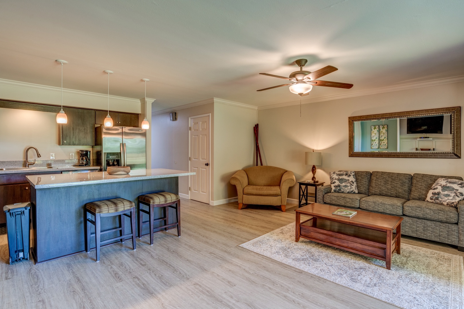 Kihei Vacation Rentals, Koa Resort 1B - Updated kitchen with full-size appliances and sleek finishes makes cooking at home a breeze.