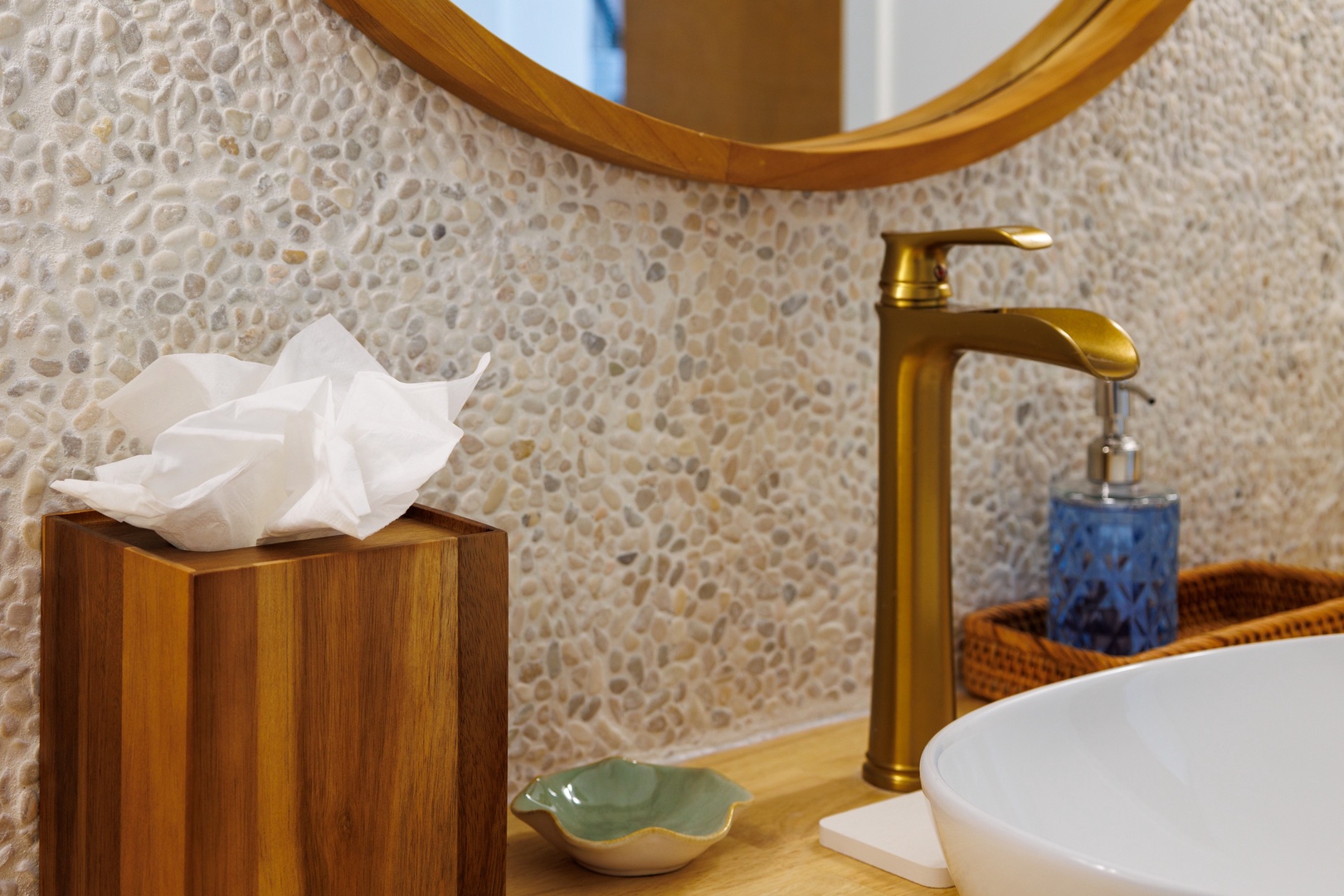 Kailua Kona Vacation Rentals, Keauhou Kai C301 - Stone counter, vessel sink, the small stuff done properly.