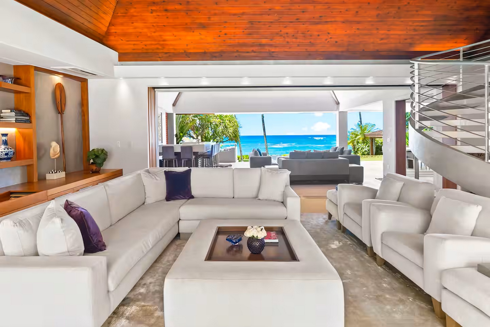 Honolulu Vacation Rentals, Diamond Head Beachfront Estate 9BR - Slide the glass walls back and the great room opens straight to the sea.