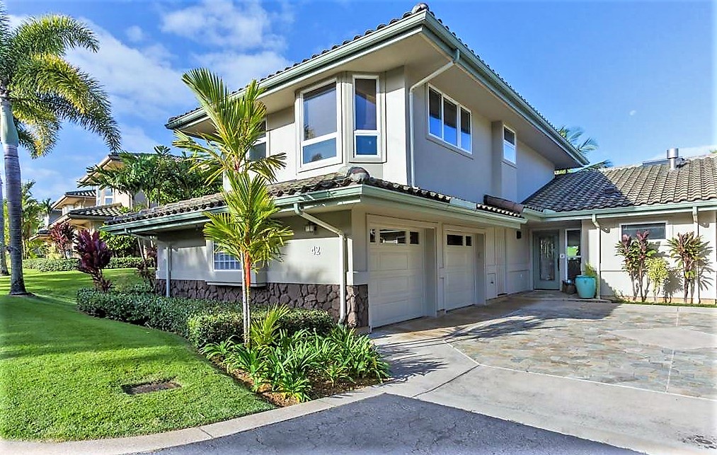 Princeville Vacation Rentals, Hale Moana - This home's open-concept floor plan is aptly fit for entertaining