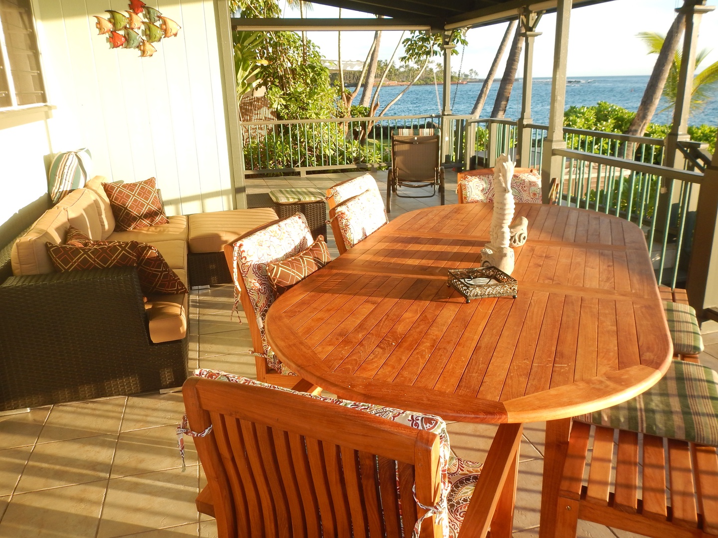 Kailua Kona Vacation Rentals, Hoku'Ea Hale - Large outdoor dining with views of Kahalu'u Bay!