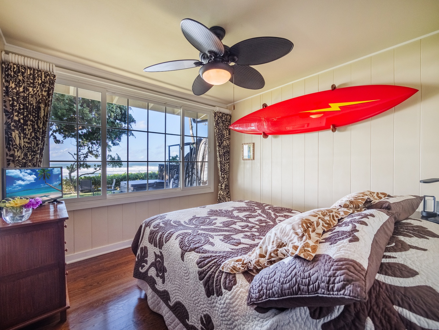Haleiwa Vacation Rentals, Sunset Point Hawaiian Beachfront** - With large windows to wake up with scenic views.