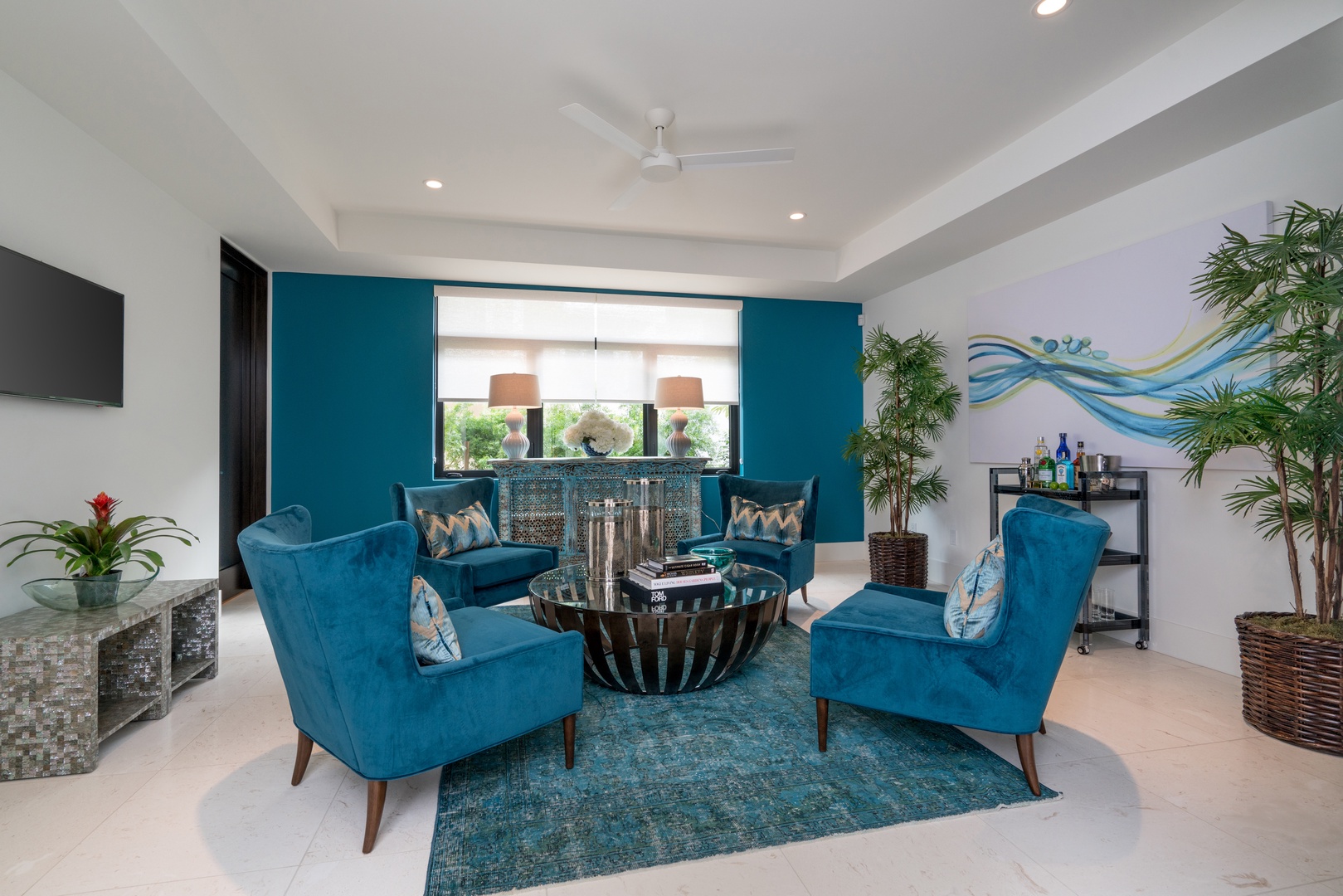Honolulu Vacation Rentals, Diamond Head Grandeur - This sitting area has been converted into a guest bedroom with a king bed, ensuring comfort and versatility for your stay.