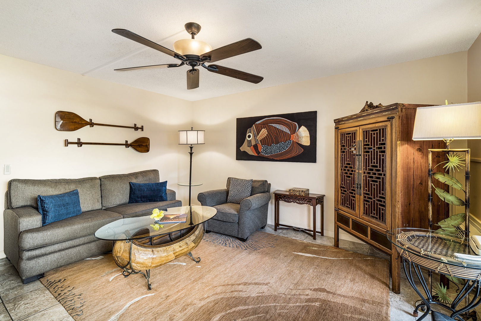 Kailua Kona Vacation Rentals, Kona Makai 4104 - Queen-size sleeper sofa in the living room.