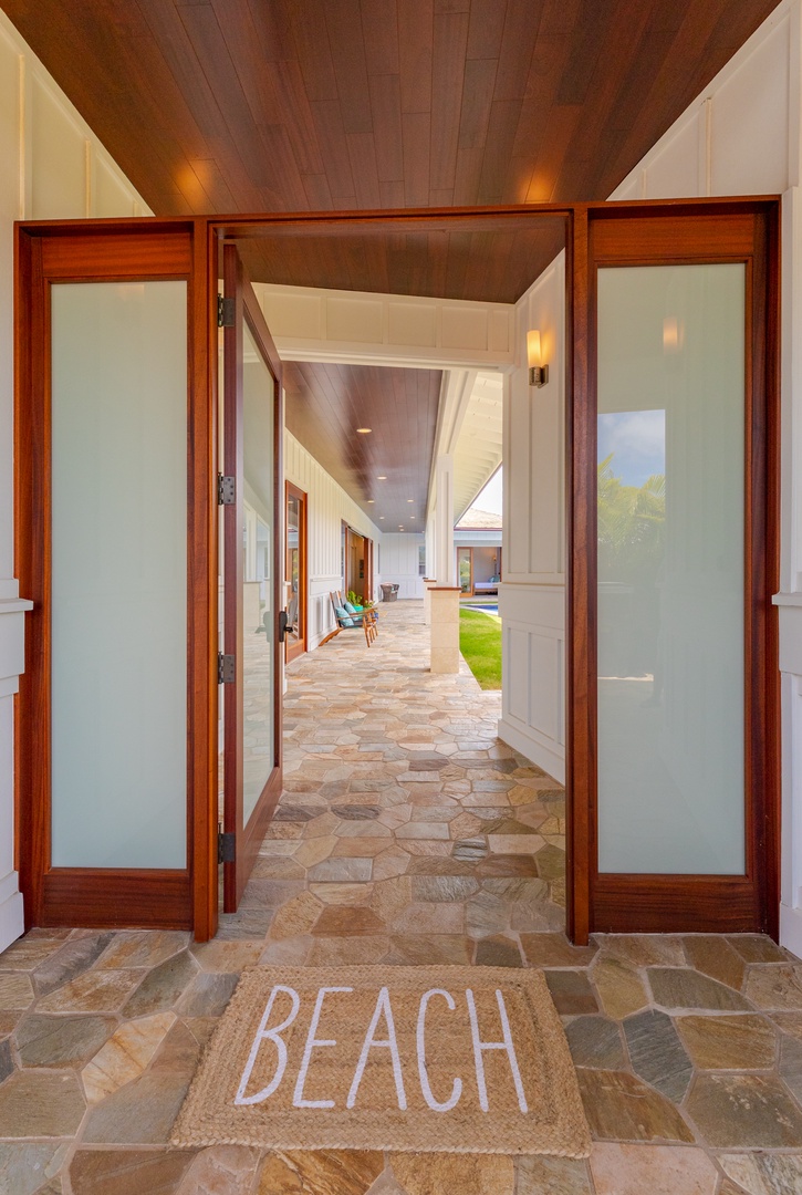 Kailua Vacation Rentals, Lanikai Breeze - Front Door Entrance