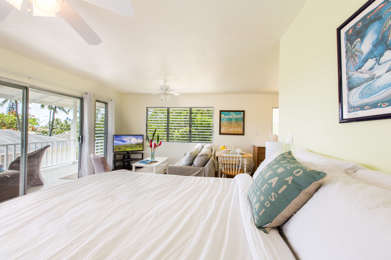 Kailua Vacation Rentals, Lanikai Cottage - Guest cottage with king bed, pull-out memory foam sofa bed, and new split air conditioning!