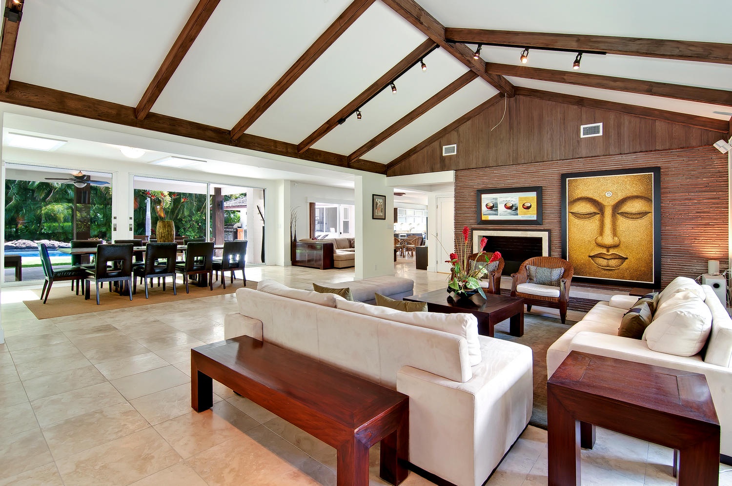 Honolulu Vacation Rentals, Kahala Lani - Front Entry Room