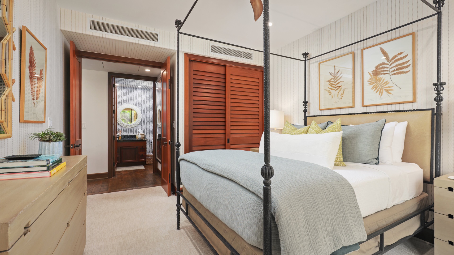 Kailua Kona Vacation Rentals, 3BD Ka'ulu Villa (129B) at Hualalai Resort - The secondary suite located in front of the shared bath.