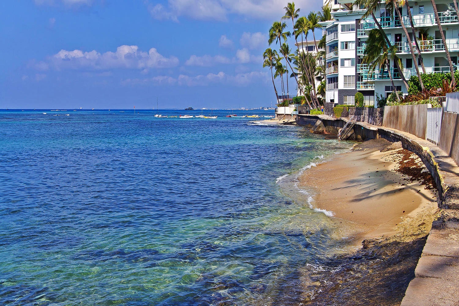 Honolulu Vacation Rentals, Executive Gold Coast Oceanfront Suite - Gold Coast.