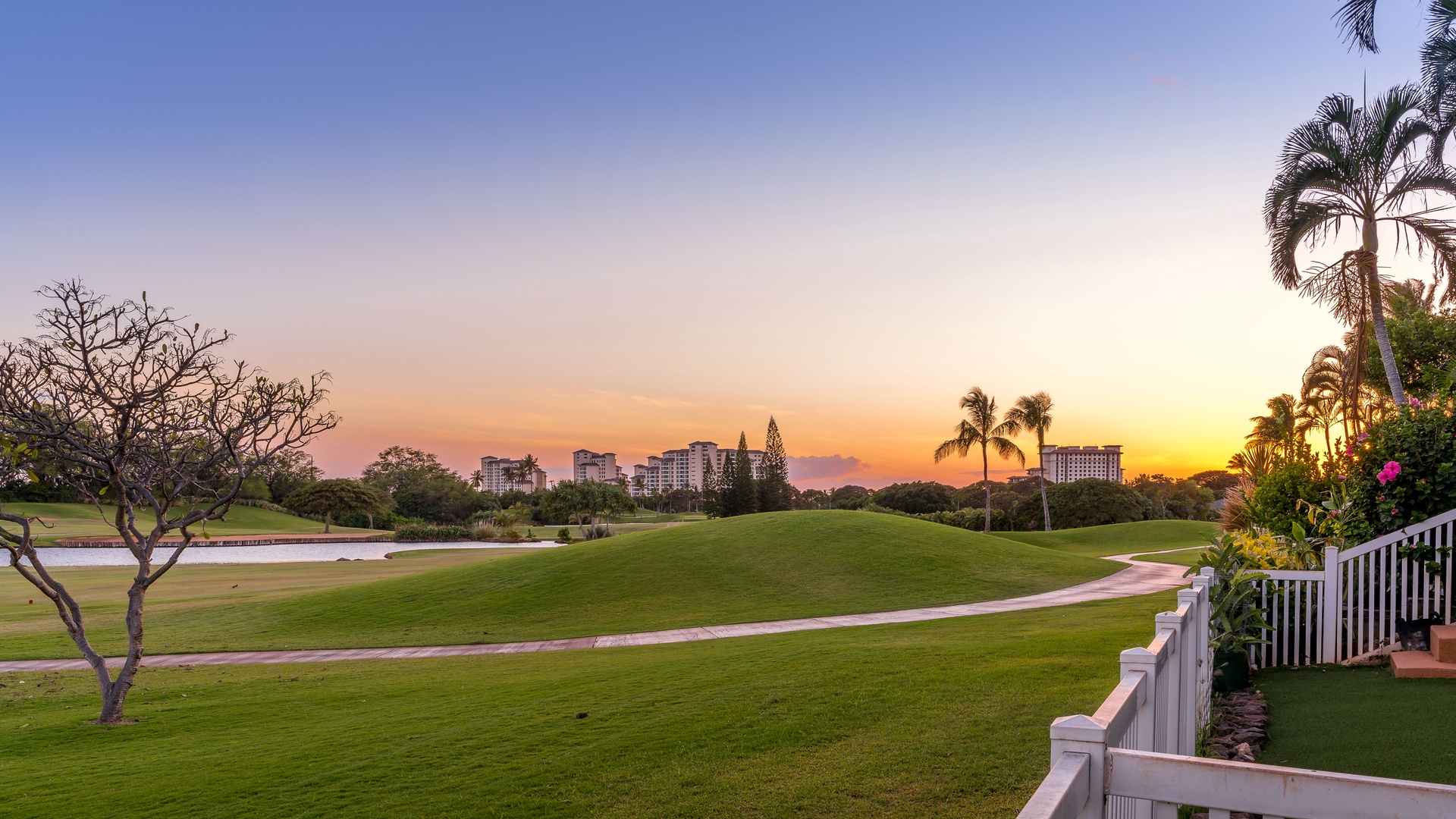 Kapolei Vacation Rentals, Fairways at Ko Olina 20G - The panoramic landscape of the island.