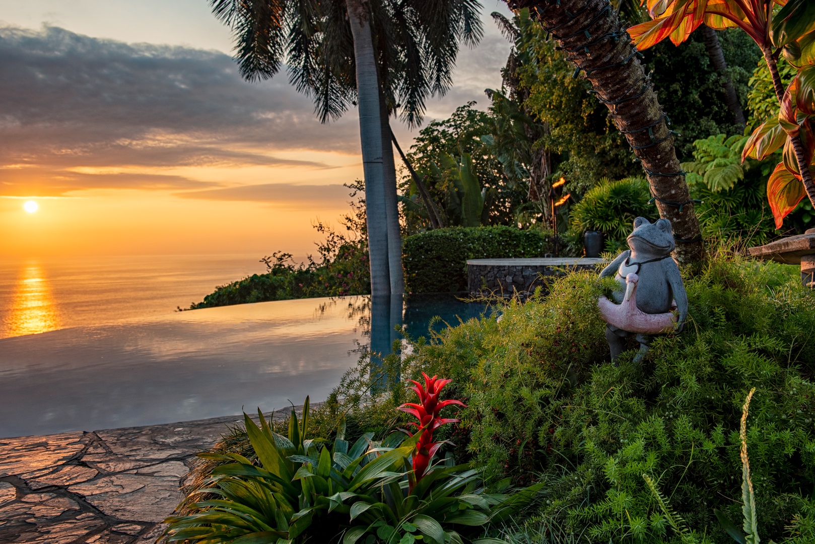Kailua Kona Vacation Rentals, Hale Wailele** - At 1000 feet, the temperature is nearly always perfect