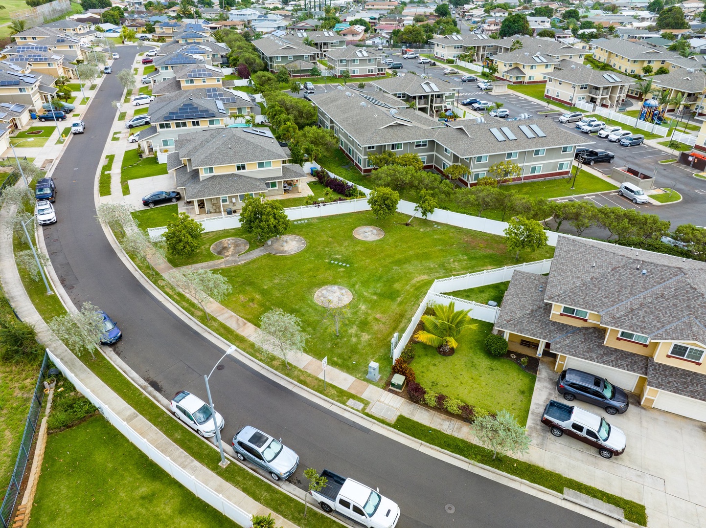 Kapolei Vacation Rentals, Kilipue Retreat - Tree-lined streets and sidewalks create a welcoming, walkable community.