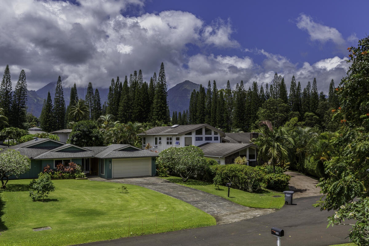 Princeville Vacation Rentals, Hale Kalani - Set within the gated community of Princeville, you're just a short walk from the park, library, and the Princeville Shopping Center.