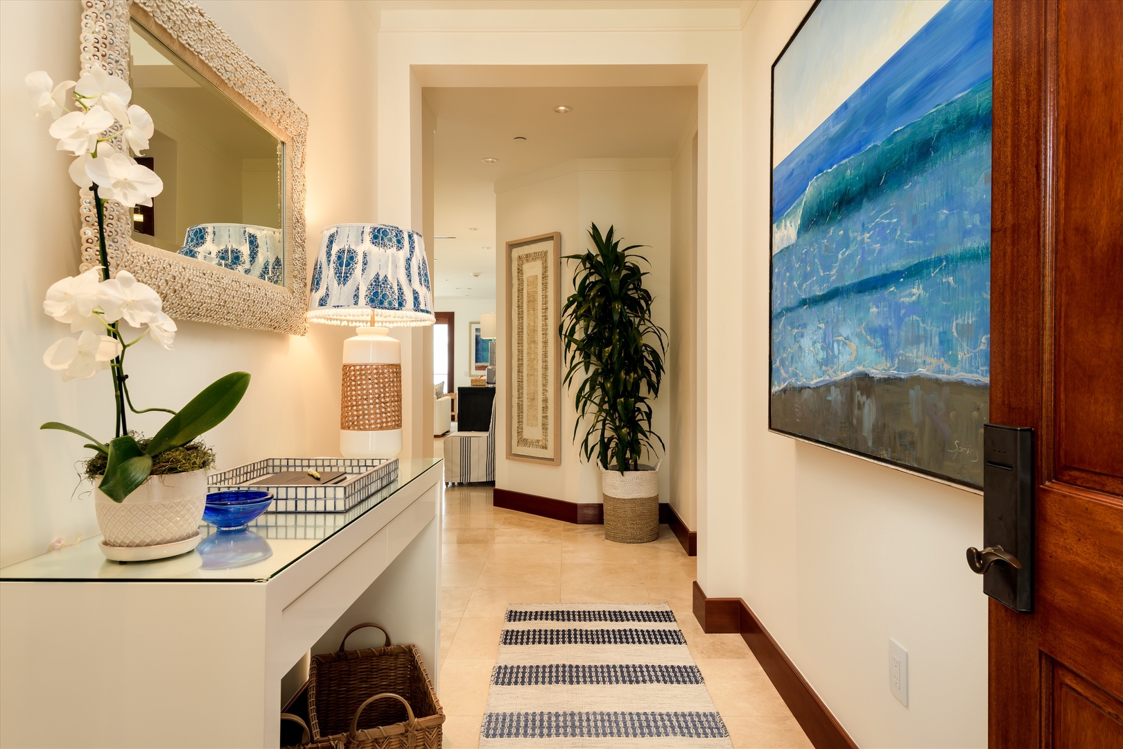 Wailea Vacation Rentals, Blue Ocean Suite H401 at Wailea Beach Villas* - Entrance Hallway