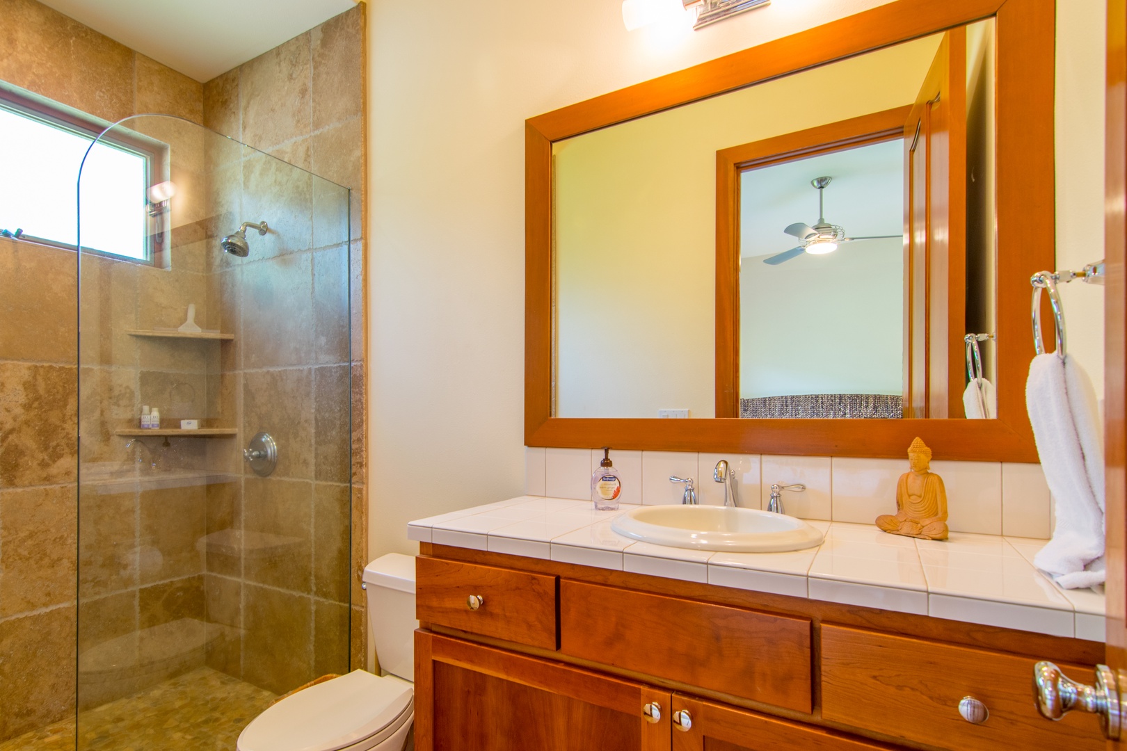 Lahaina Vacation Rentals, Makena Aloha Estate* - One of Five Bathrooms