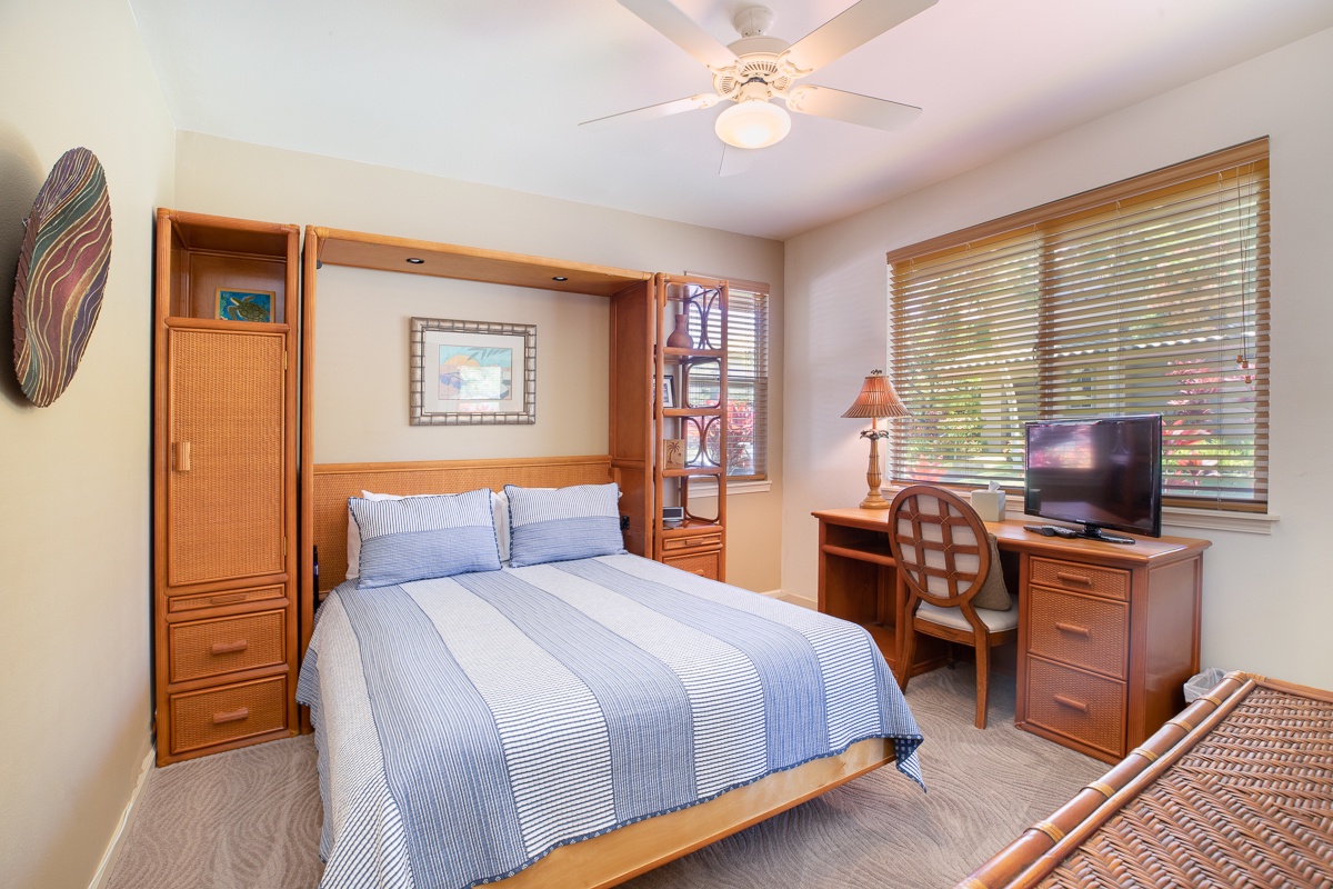 Kamuela Vacation Rentals, Mauna Lani Fairways #401 - Downstairs Bedroom with Queen bed