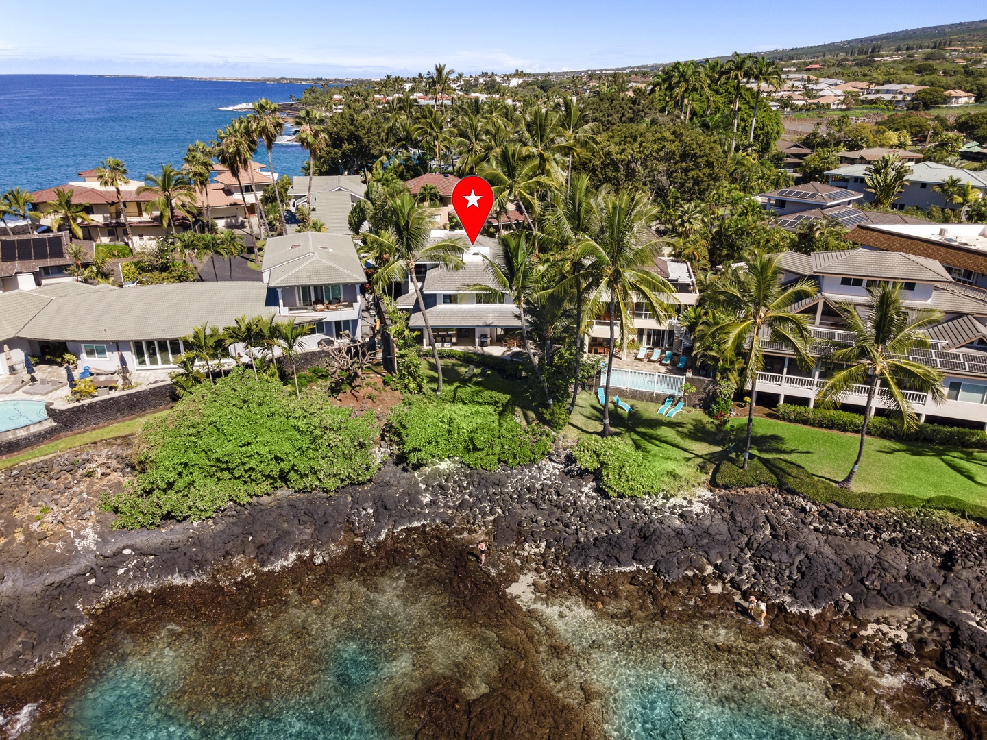 Kailua Kona Vacation Rentals, Ali'i Point #7 - This vacation rental is a short walk to a nearby sandy beach and just minutes away from grocery stores, shopping, restaurants, and ocean activities.