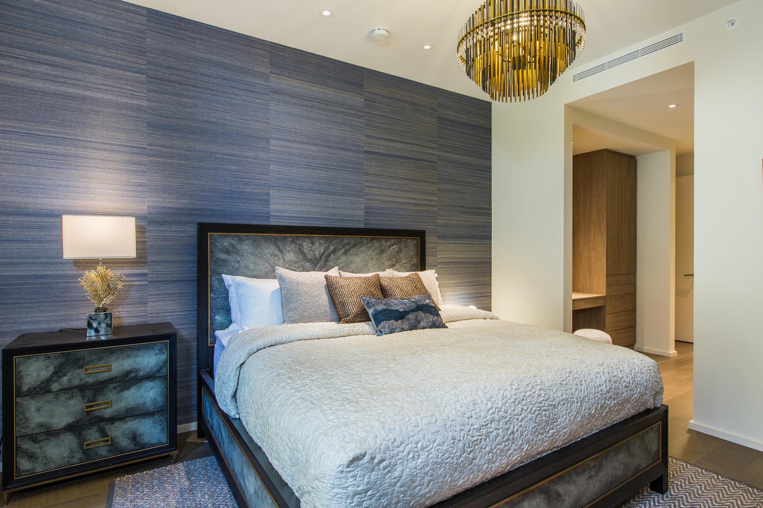 Honolulu Vacation Rentals, Park Lane Sunset Resort - Luxurious comfort in your elegant bedroom, featuring premium linens and sophisticated design details for the perfect night's rest.