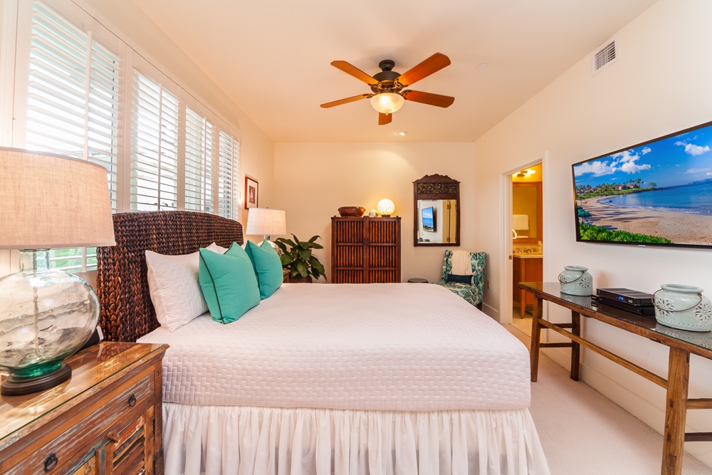 Wailea Vacation Rentals, Pacific Paradise Suite J505 at Wailea Beach Villas* - Front Door Entry Hallway Decorated original art