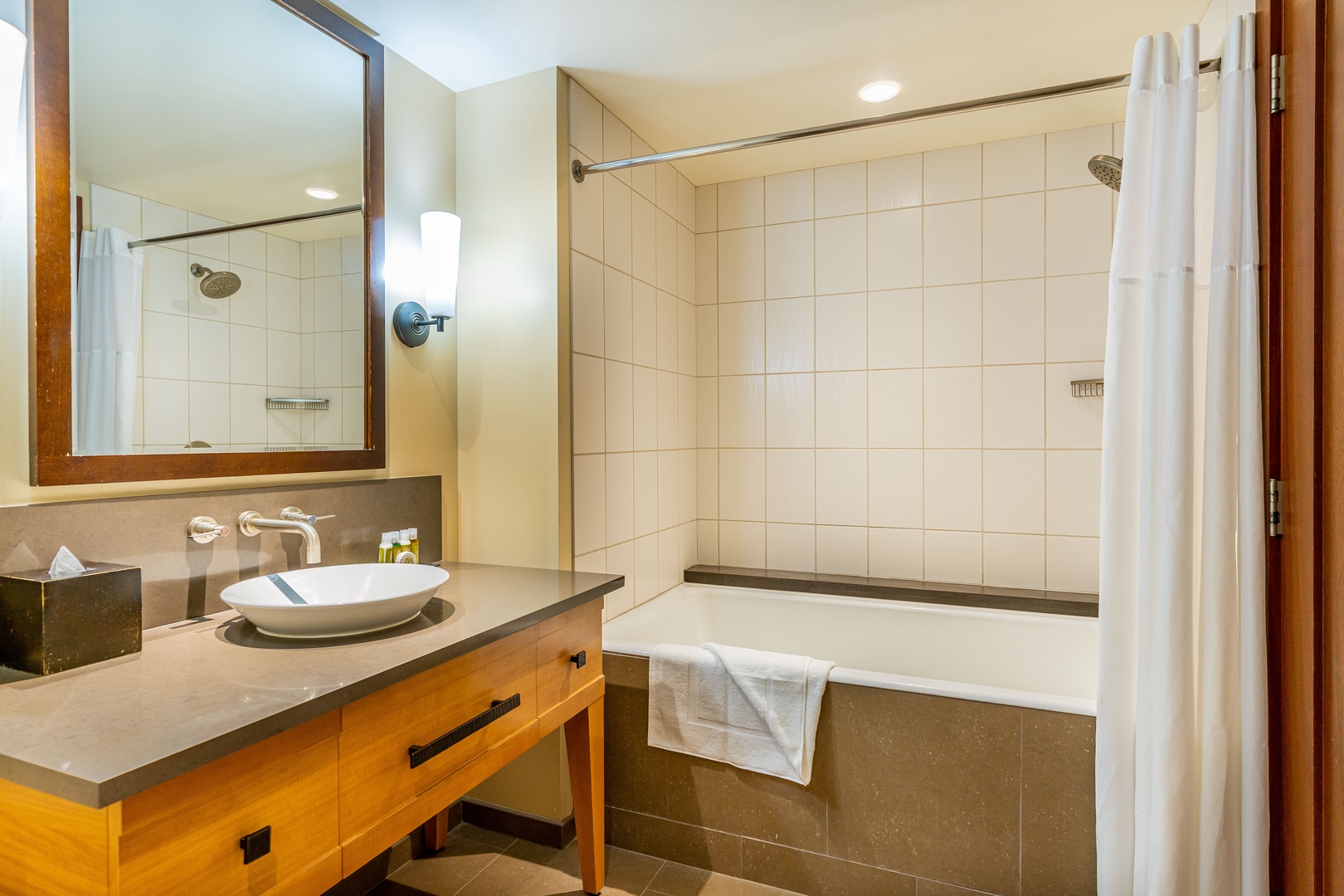 Kapolei Vacation Rentals, Ko Olina Beach Villas B102 - The second guest bathroom with all the amenities to relax and unwind.