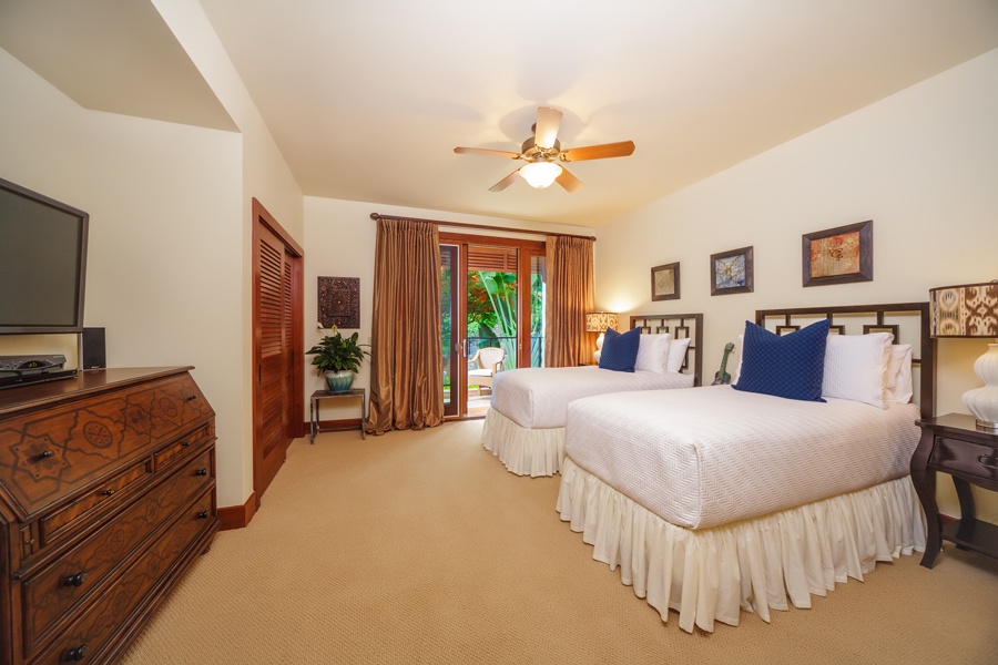 Wailea Vacation Rentals, Castaway Cove C201 at Wailea Beach Villas* - Castaway Cove C201 Guest Powder Room