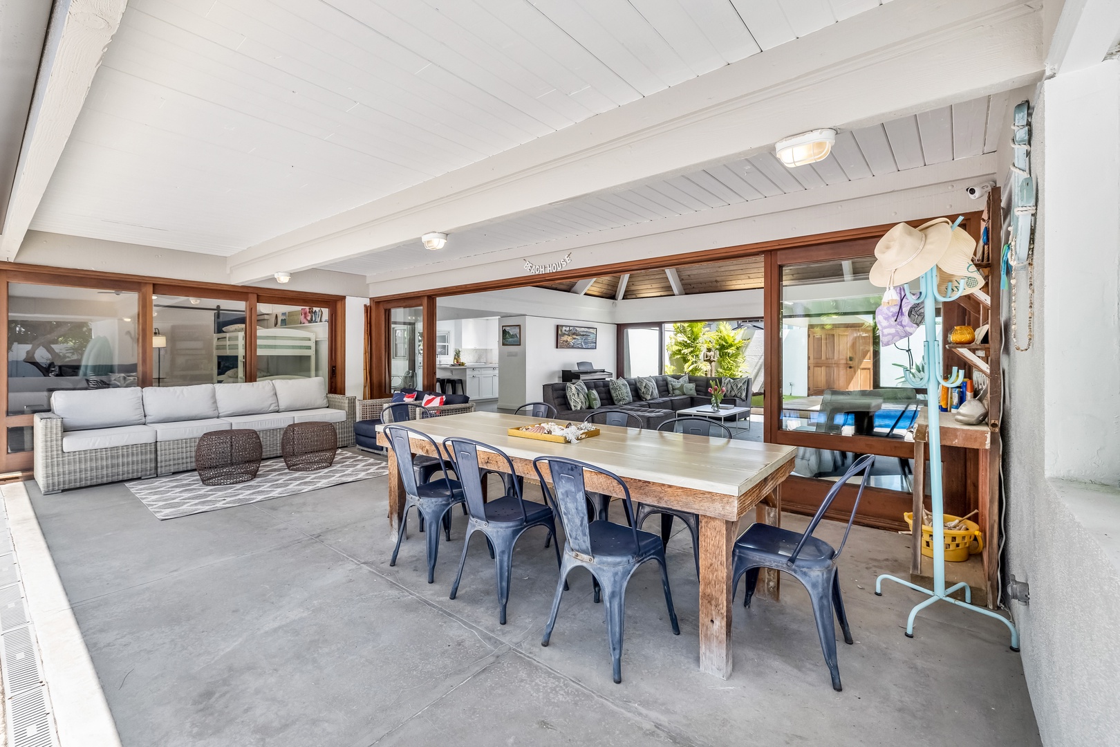 Kailua Vacation Rentals, Lokomaika'i Kailua - Indoor outdoor living!