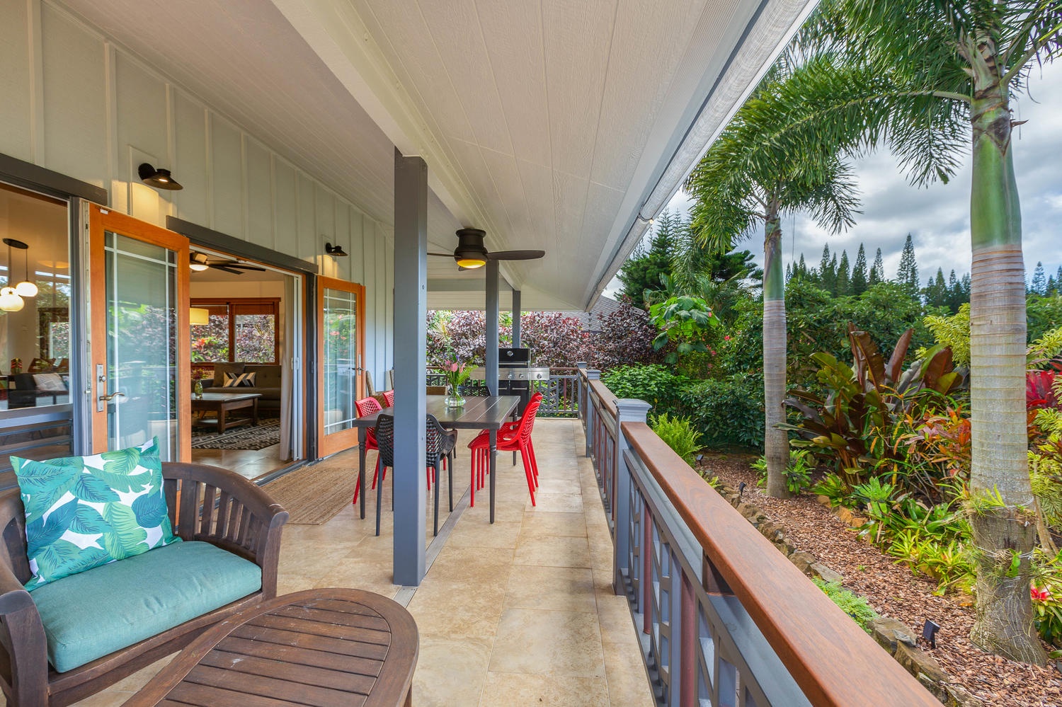 Princeville Vacation Rentals, Makana Lei - Peaceful lanai