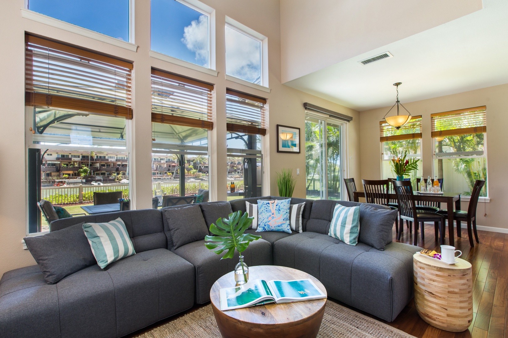 Honolulu Vacation Rentals, Ohana Kai - Your contemporary island hale awaits! As you enter, you are greeted by a stylish and cozy living and dining room with marina views.