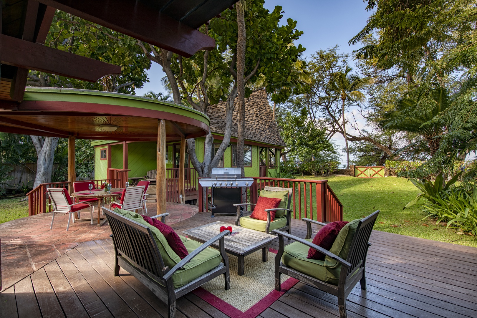 Kamuela Vacation Rentals, Hui Pu - Outdoor Lanai overlooking gardens is the perfect place to relax