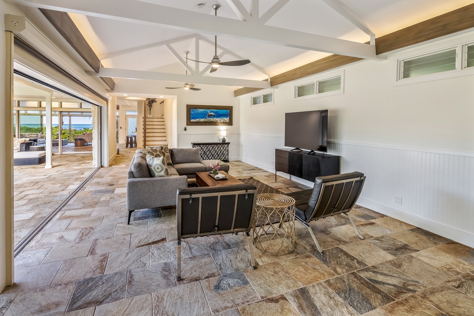 Kailua Vacation Rentals, Na Makana Villa - Cottage living area with flatscreen television